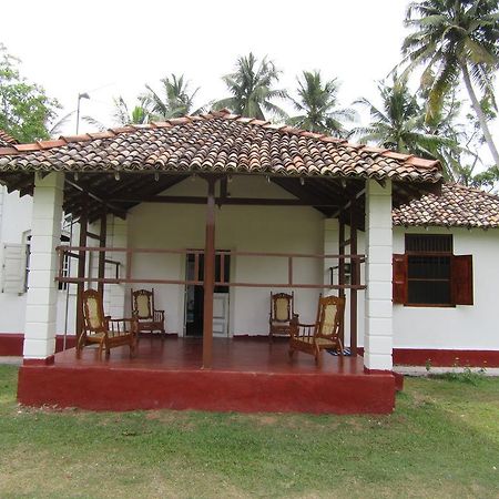The Colonial Villa Midigama East Eksteriør bilde