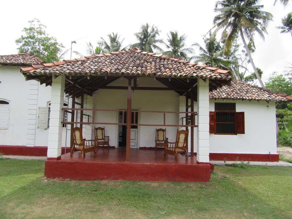 The Colonial Villa Midigama East Eksteriør bilde